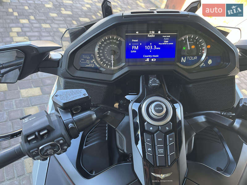 Мотоцикл Круизер Honda GL 1800 Gold Wing 2021 в Днепре фото 6 Мотоцикл Круизер Honda GL 1800 Gold Wing 2021 в Днепре