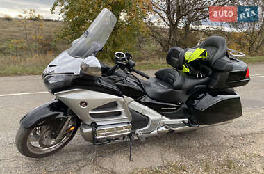 Мотоцикл Туризм Honda GL 1800 Gold Wing 2012 в  фото 3 Мотоцикл Туризм Honda GL 1800 Gold Wing 2012 в