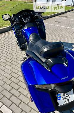 Мотоцикл Туризм Honda Gold Wing F6B 2015 в Львове