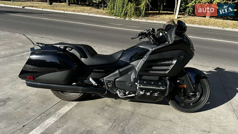 Honda Gold Wing F6B 2013