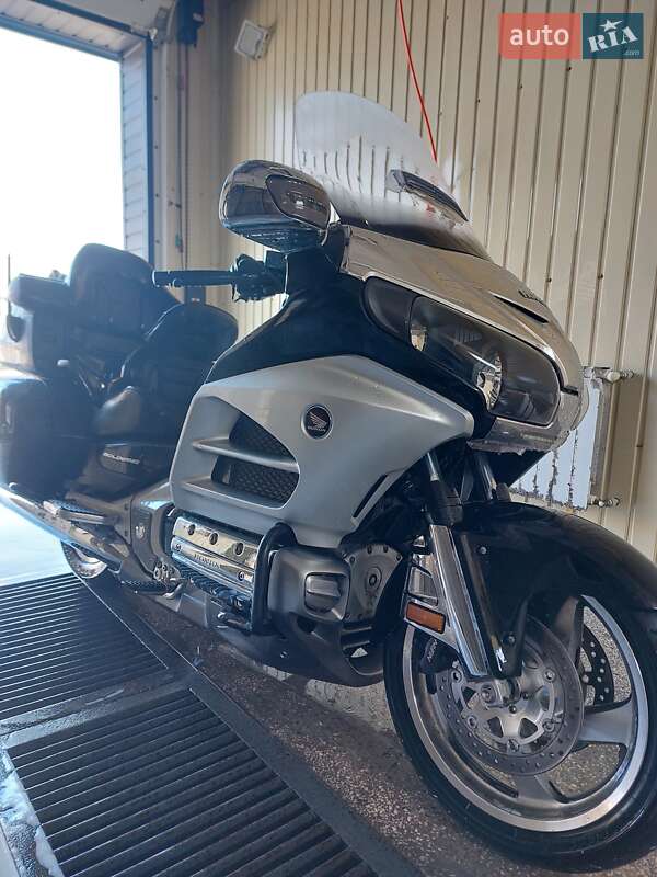 Мотоцикл Круизер Honda Gold Wing GL 1800 2012 в Кривом Роге