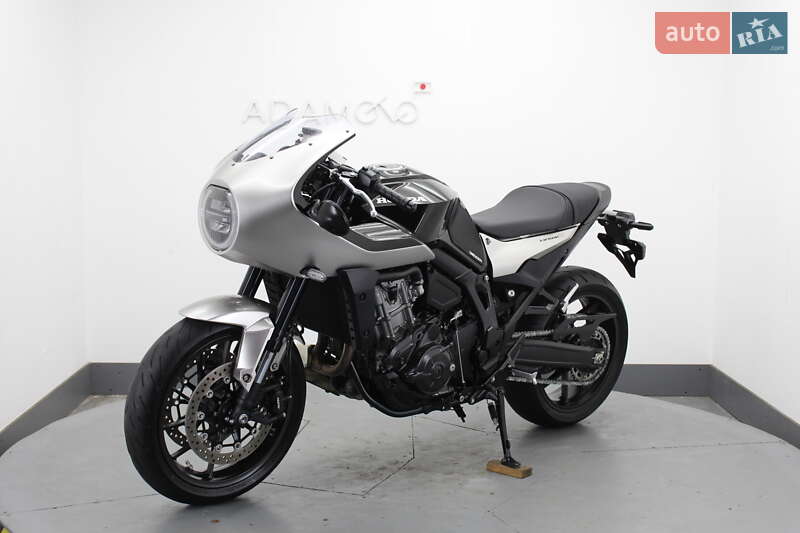Кафе рейсер Honda Hawk 11 2023 в Гнивани