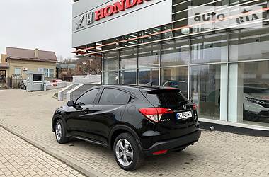 Внедорожник / Кроссовер Honda HR-V 2018 в Харькове