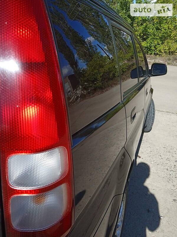 Внедорожник / Кроссовер Honda HR-V 2005 в Сокирянах