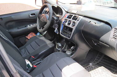 Внедорожник / Кроссовер Honda HR-V 2005 в Прилуках