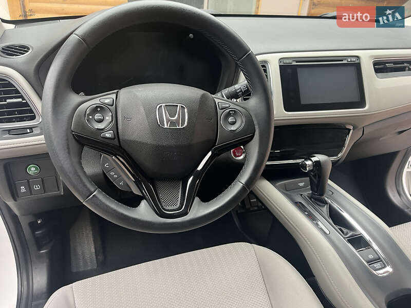 Внедорожник / Кроссовер Honda HR-V 2015 в Виннице