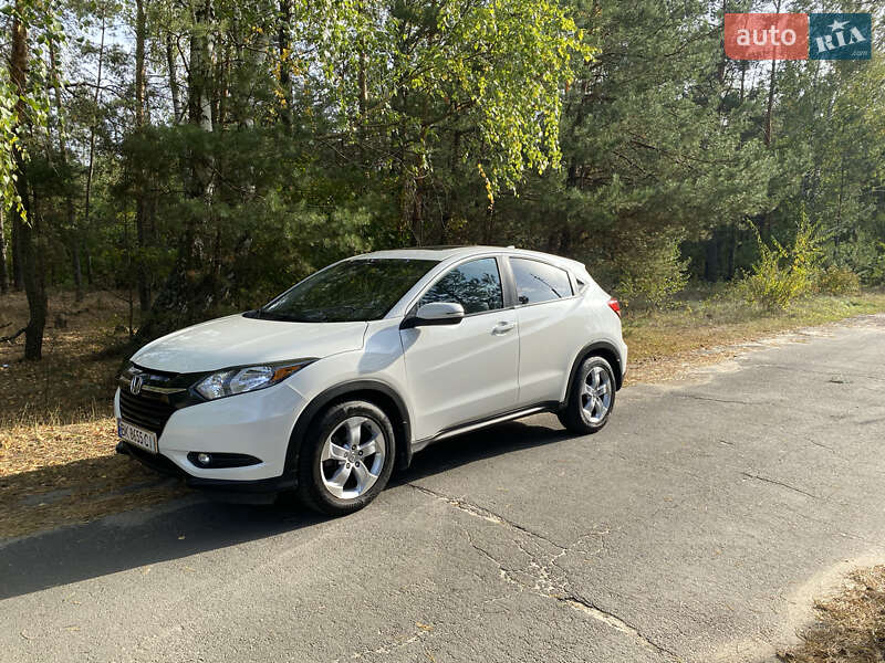 Позашляховик / Кросовер Honda HR-V 2015 в Вараші