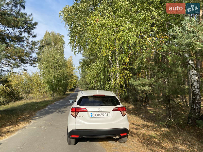 Позашляховик / Кросовер Honda HR-V 2015 в Вараші