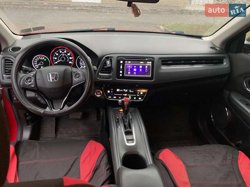 Внедорожник / Кроссовер Honda HR-V 2017 в Днепре
