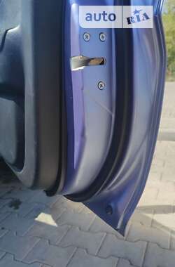 Внедорожник / Кроссовер Honda HR-V 2002 в 