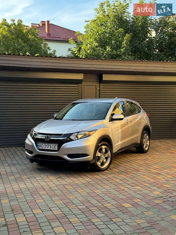 Внедорожник / Кроссовер Honda HR-V 2016 в Ужгороде