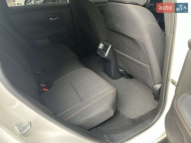 Позашляховик / Кросовер Honda HR-V 2023 в Харкові фото 16 Позашляховик / Кросовер Honda HR-V 2023 в Харкові