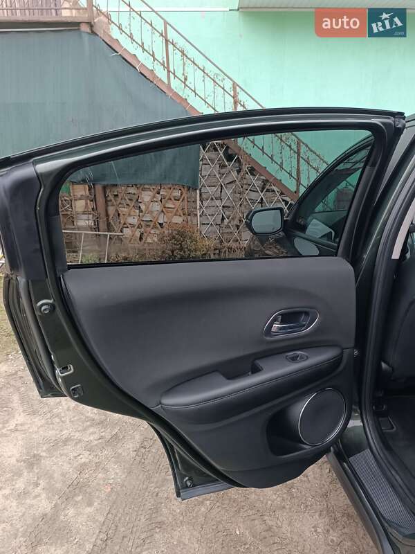 Внедорожник / Кроссовер Honda HR-V 2018 в Сумах