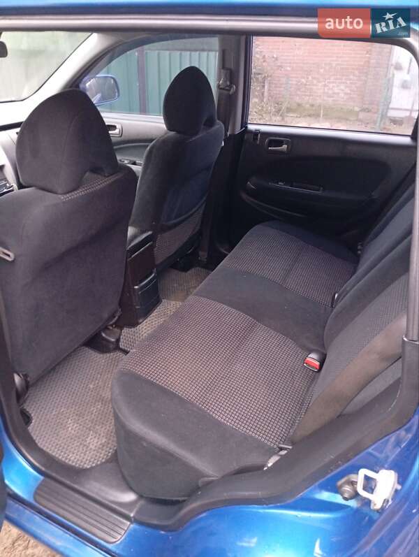 Внедорожник / Кроссовер Honda HR-V 2004 в Шостке