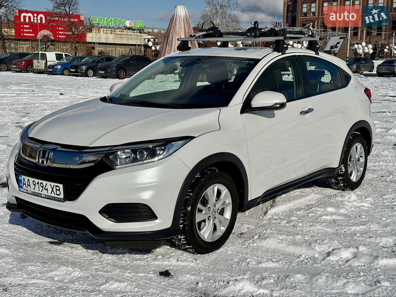 Внедорожник / Кроссовер Honda HR-V 2018 в Киеве