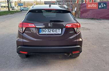 Внедорожник / Кроссовер Honda HR-V 2021 в 