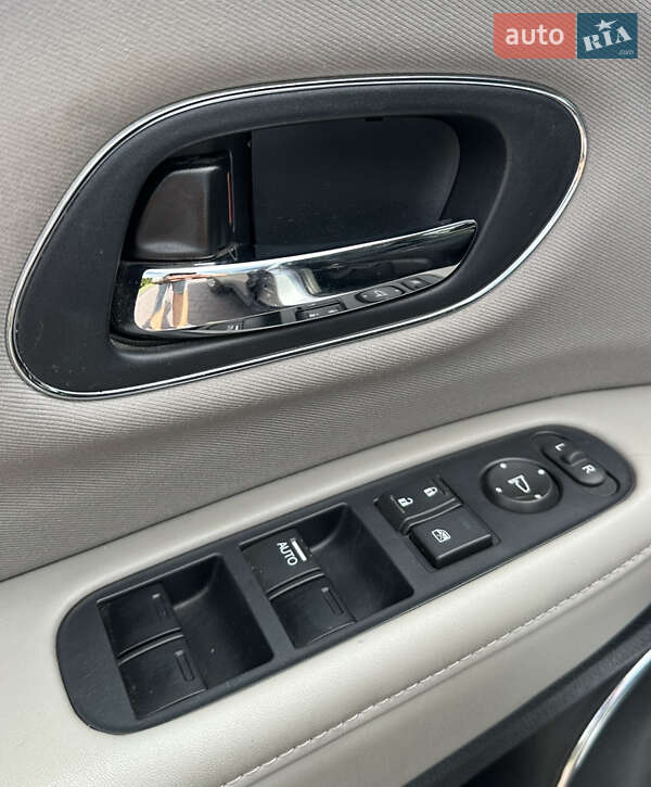 Позашляховик / Кросовер Honda HR-V 2017 в Дніпрі фото 29 Позашляховик / Кросовер Honda HR-V 2017 в Дніпрі