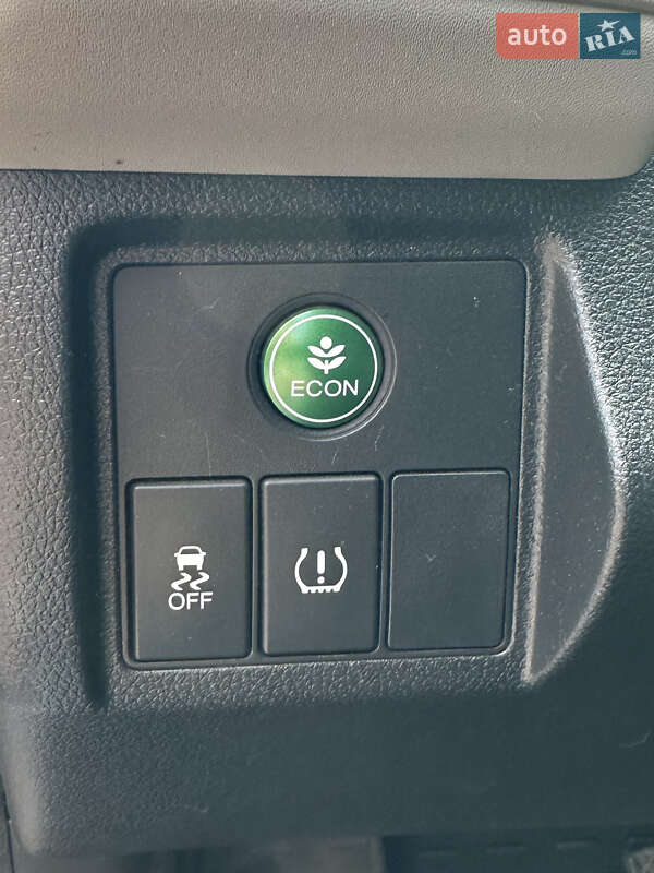 Позашляховик / Кросовер Honda HR-V 2017 в Дніпрі фото 30 Позашляховик / Кросовер Honda HR-V 2017 в Дніпрі