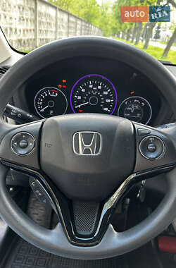 Внедорожник / Кроссовер Honda HR-V 2018 в 