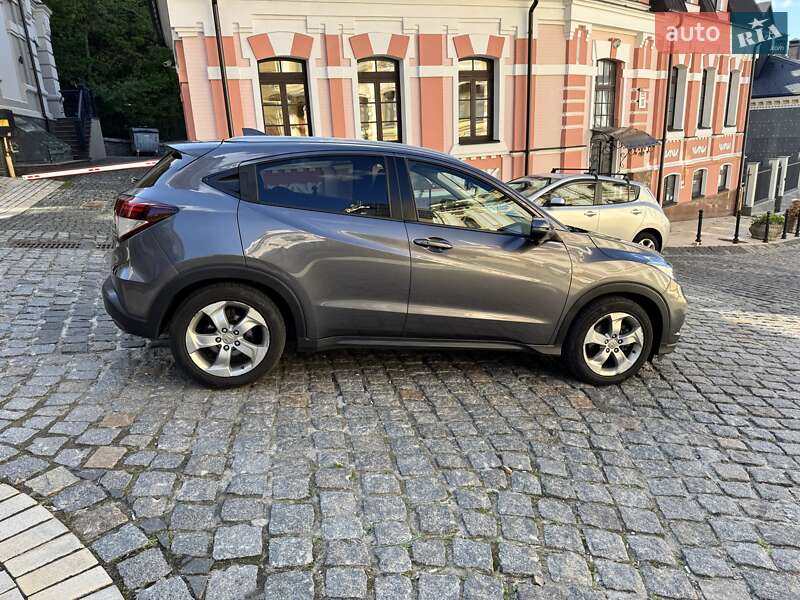 Позашляховик / Кросовер Honda HR-V 2016 в Києві