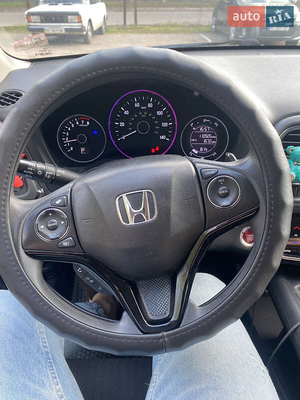 Позашляховик / Кросовер Honda HR-V 2017 в Львові