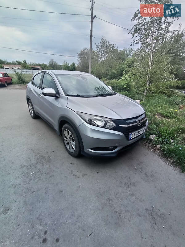 Внедорожник / Кроссовер Honda HR-V 2017 в 