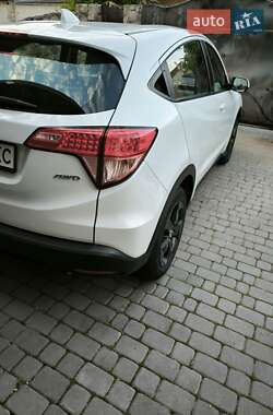 Позашляховик / Кросовер Honda HR-V 2018 в 