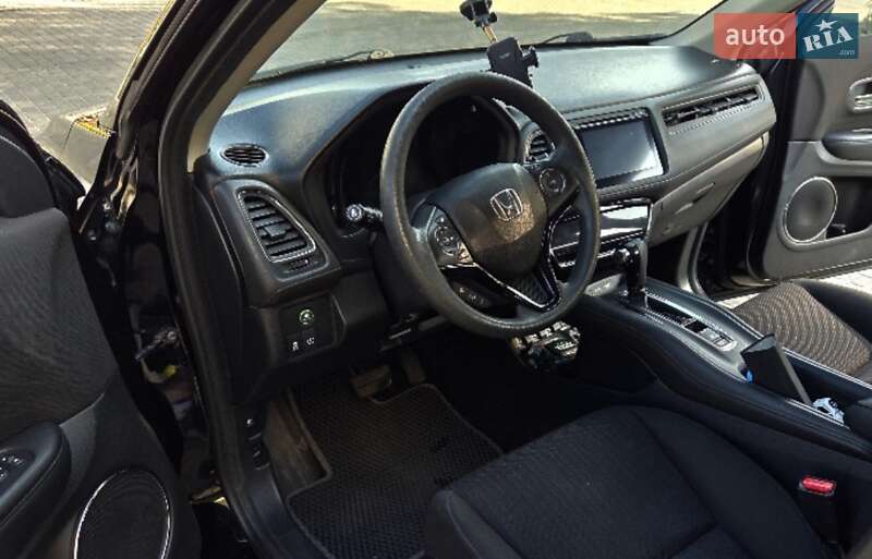 Позашляховик / Кросовер Honda HR-V 2018 в Львові фото 3 Позашляховик / Кросовер Honda HR-V 2018 в Львові