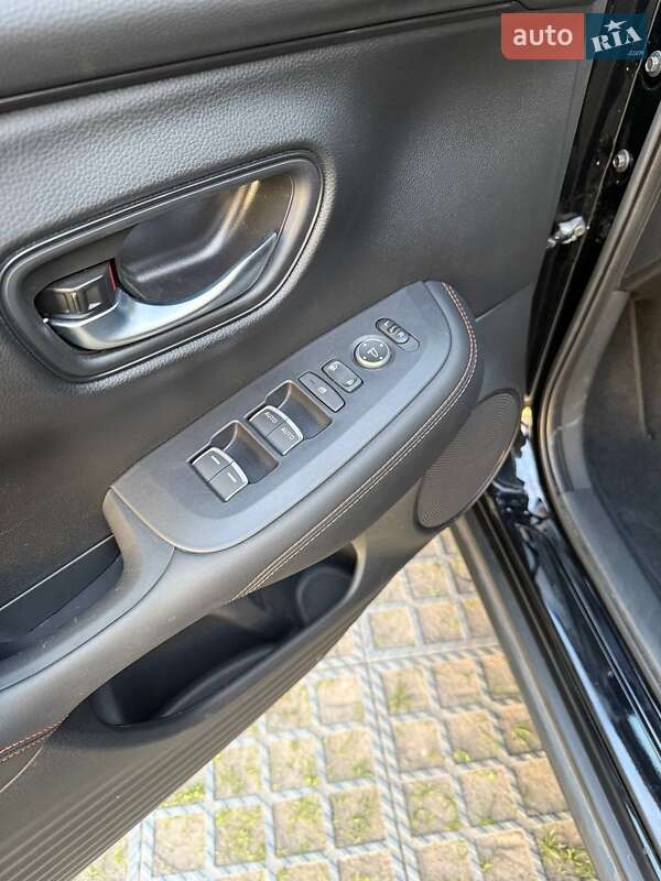 Позашляховик / Кросовер Honda HR-V 2023 в Києві