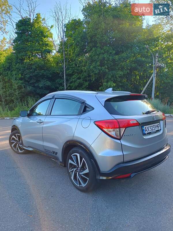 Позашляховик / Кросовер Honda HR-V 2019 в Харкові