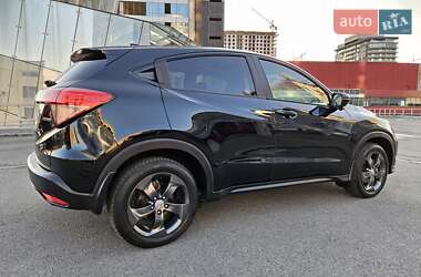 Внедорожник / Кроссовер Honda HR-V 2018 в 