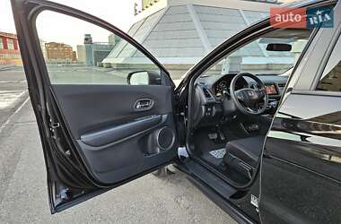 Внедорожник / Кроссовер Honda HR-V 2018 в 