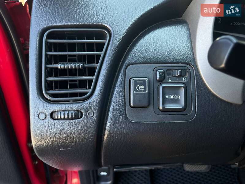 Внедорожник / Кроссовер Honda HR-V 2004 в Николаеве