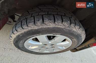Внедорожник / Кроссовер Honda HR-V 2005 в 