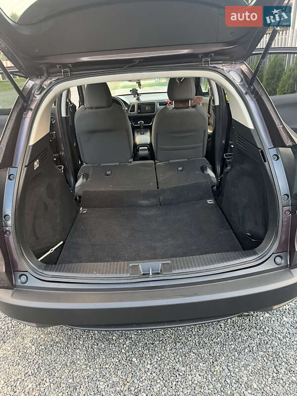 Позашляховик / Кросовер Honda HR-V 2019 в Погребах