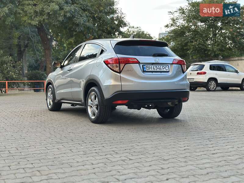 Внедорожник / Кроссовер Honda HR-V 2016 в Одессе