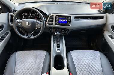 Внедорожник / Кроссовер Honda HR-V 2016 в 