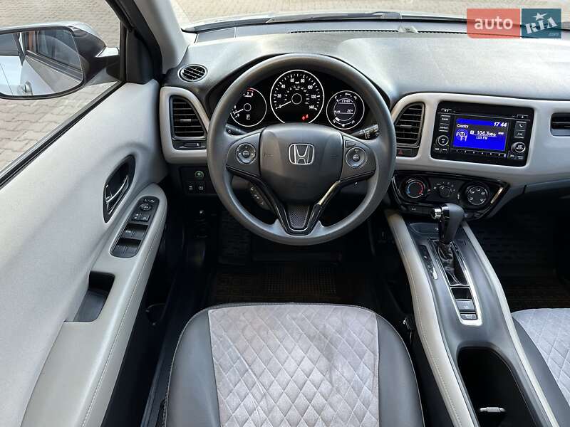 Внедорожник / Кроссовер Honda HR-V 2016 в Одессе
