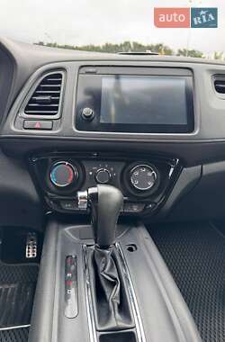 Внедорожник / Кроссовер Honda HR-V 2021 в 
