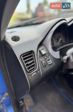 Позашляховик / Кросовер Honda HR-V 2004 в 