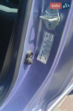 Внедорожник / Кроссовер Honda HR-V 2002 в 