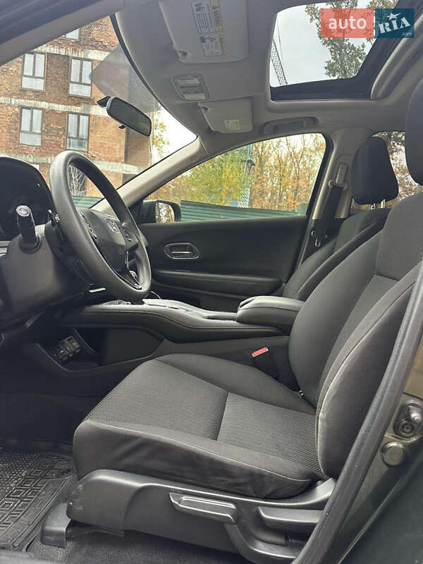 Внедорожник / Кроссовер Honda HR-V 2017 в Харькове фото 7 Внедорожник / Кроссовер Honda HR-V 2017 в Харькове