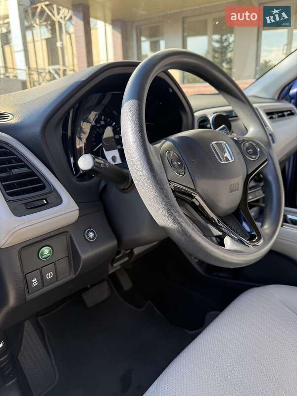 Внедорожник / Кроссовер Honda HR-V 2015 в Киеве фото 3 Внедорожник / Кроссовер Honda HR-V 2015 в Киеве