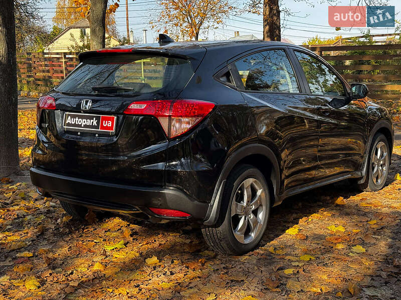 Внедорожник / Кроссовер Honda HR-V 2018 в Киеве