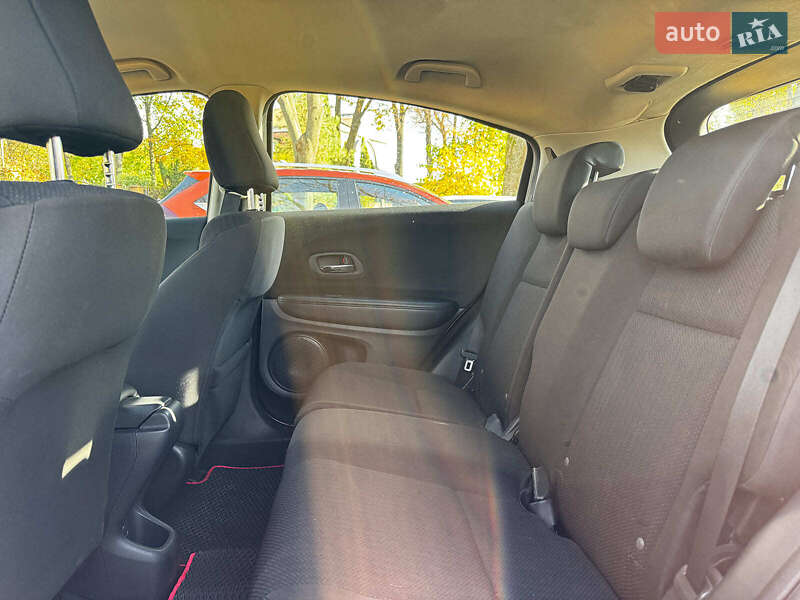 Внедорожник / Кроссовер Honda HR-V 2018 в Киеве