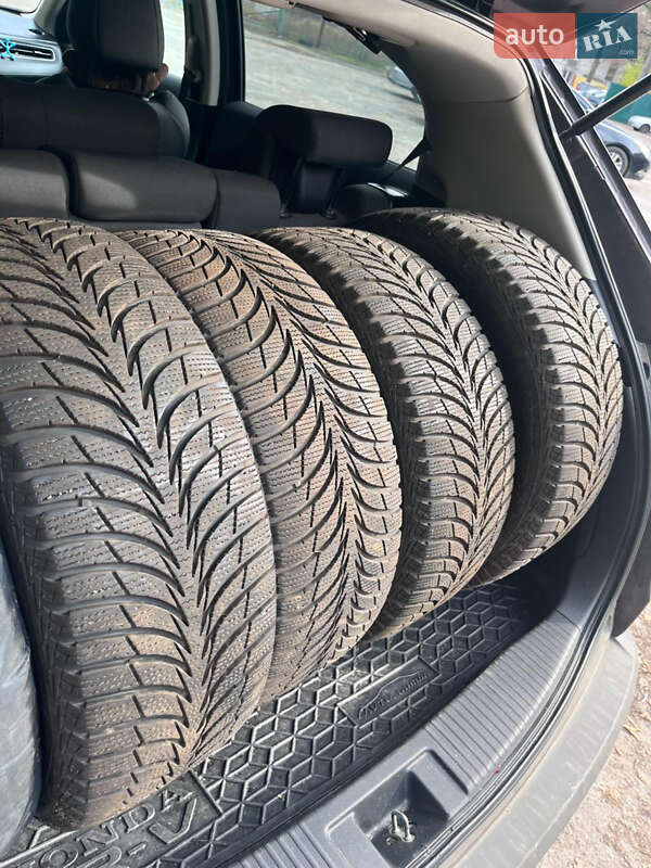 Внедорожник / Кроссовер Honda HR-V 2019 в Погребах