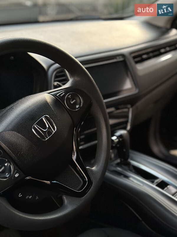 Позашляховик / Кросовер Honda HR-V 2016 в Миколаєві фото 13 Позашляховик / Кросовер Honda HR-V 2016 в Миколаєві