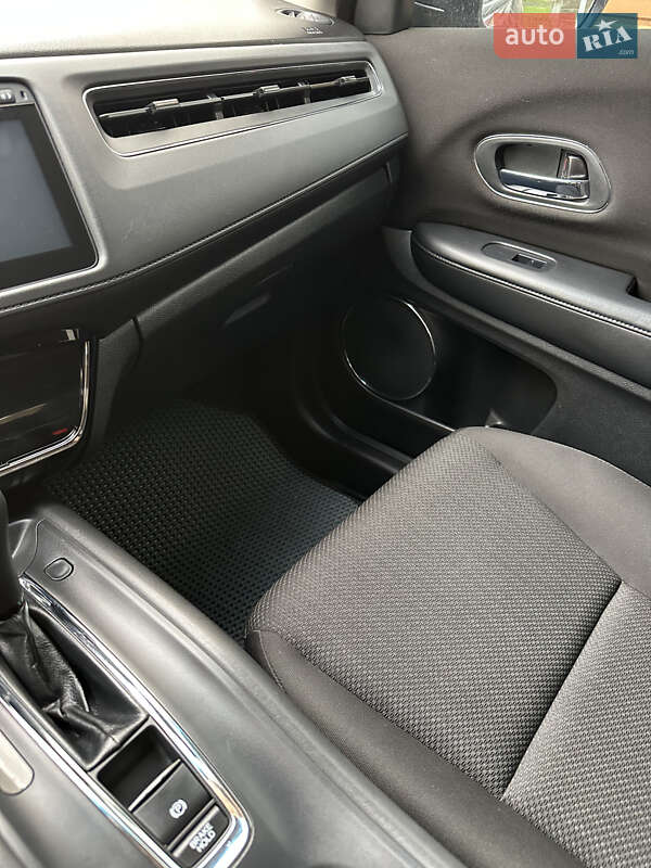 Позашляховик / Кросовер Honda HR-V 2016 в Миколаєві фото 34 Позашляховик / Кросовер Honda HR-V 2016 в Миколаєві