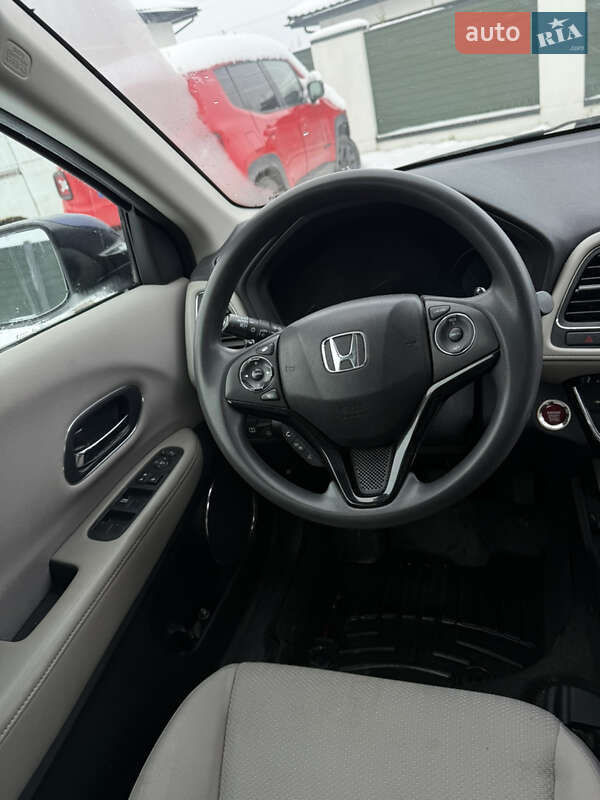 Внедорожник / Кроссовер Honda HR-V 2015 в Львове