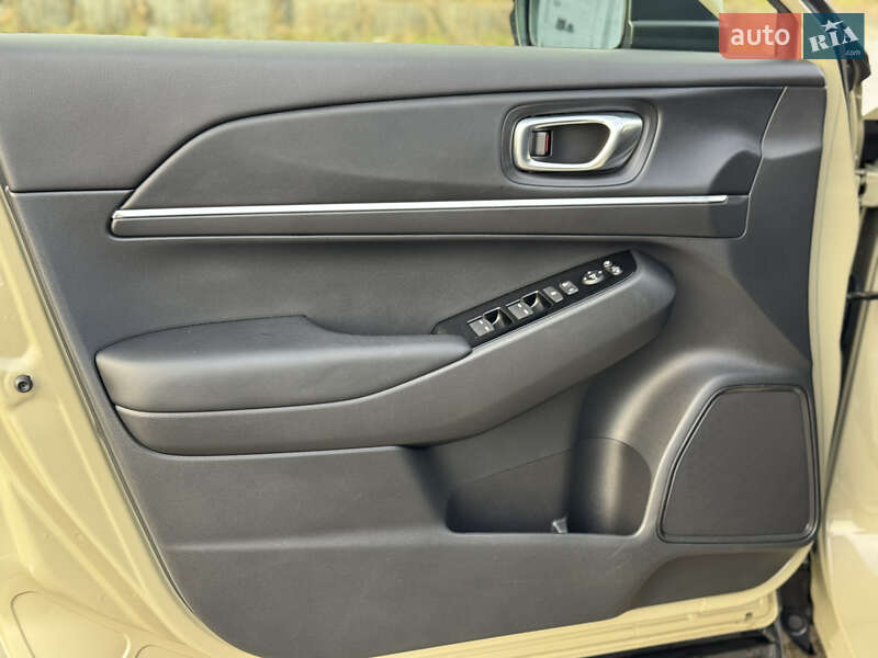 Внедорожник / Кроссовер Honda HR-V 2023 в Киеве